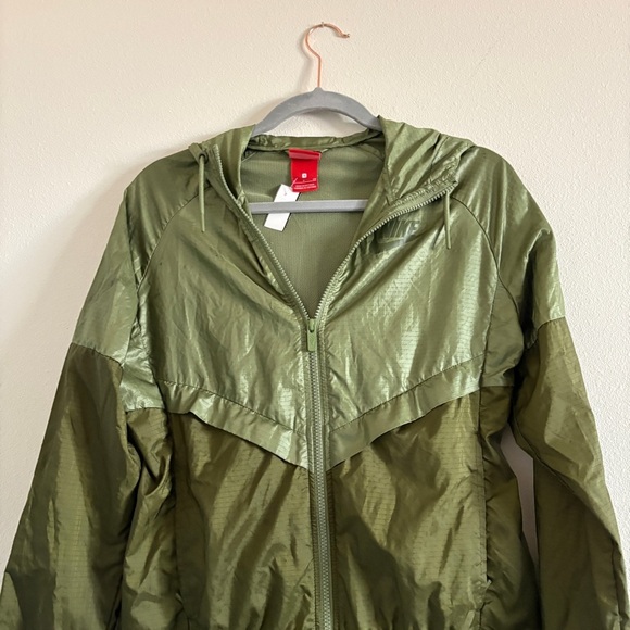 Nike Women’s Olive Green Windbreaker Rain Coat Zip Up Jacket Size Small - Picture 5 of 15